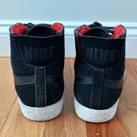 Nike Shearling Lined High Top Suede Sneakers - Picture 6 of 11